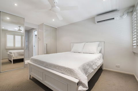 7 Wharf Street - Accommodation Sunshine Coast 3