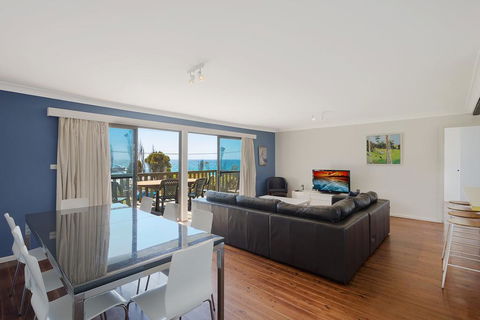 74 Ocean Parade - Accommodation Sunshine Coast 0