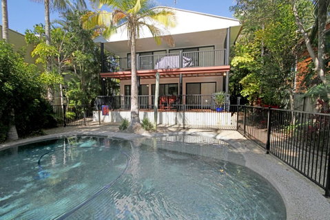 8 Springfield Avenue - Pet Friendly, Linen Included - Accommodation Sunshine Coast 2