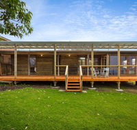 98 Ocean Parade - Rustic Log Cabin - Accommodation Sunshine Coast