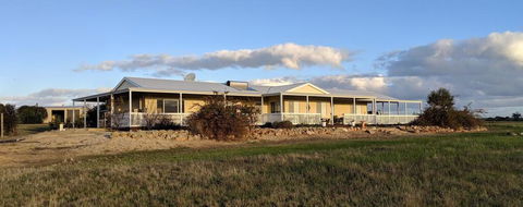 A Better Life Animal Sanctuary FarmStay - Private Two-Bedrooms, Lounge Room & Bathroom & Toilet, Shared Kitchen - Accommodation Sunshine Coast 0