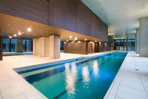 A Charming Studio With Stunning City Views - Accommodation Sunshine Coast 3