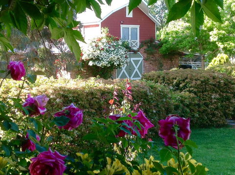 A Country Barn Retreat - Accommodation Sunshine Coast 0