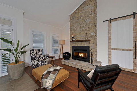 A Home Like Few Others - Accommodation Sunshine Coast 2