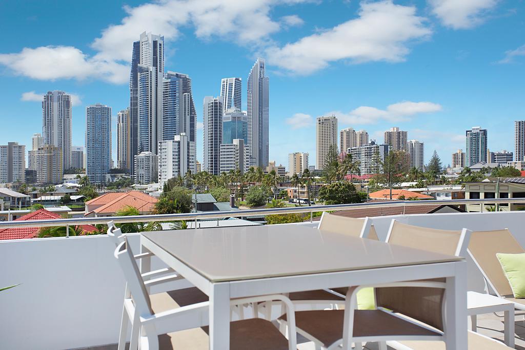 Surfers Paradise QLD Accommodation Sunshine Coast