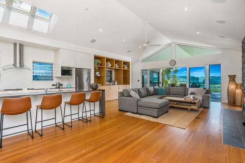 A PERFECT STAY - Serene Myocum - Accommodation Sunshine Coast 3