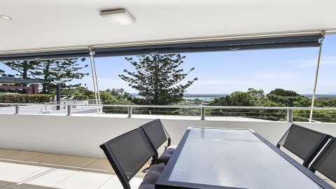 A Stylish Apartment With Noosa Views! - Unit 6 Yaringa 29 Noosa Drive - Accommodation Sunshine Coast 0