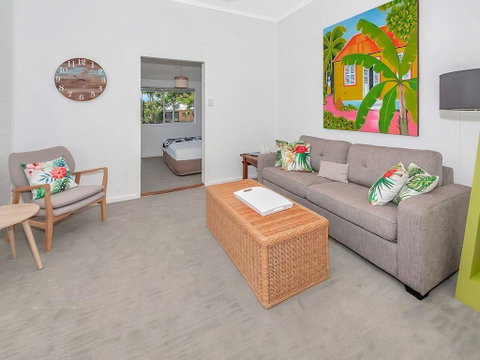 A Touch Of The Bahamas On McKenzie MK3 - Accommodation Sunshine Coast 0