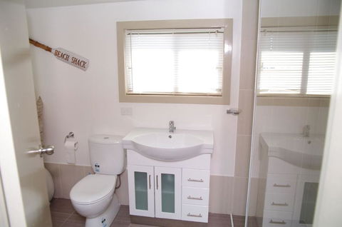 AAA Views, 2 View Street - Accommodation Sunshine Coast 3