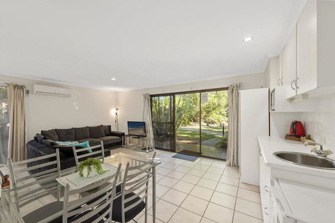 Aanuka Tropical Spa Bure - Accommodation Sunshine Coast 0