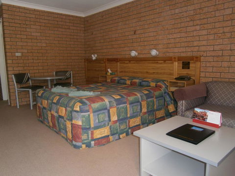 Aaron Inn Motel - Accommodation Sunshine Coast 3