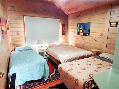 Abelia Cottages SPA LAKESIDE COTTAGE NO 1 - Accommodation Sunshine Coast 1
