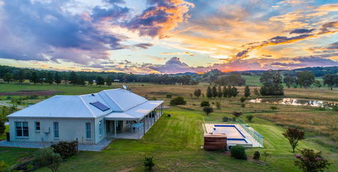 Abingdon House - Accommodation Sunshine Coast 0