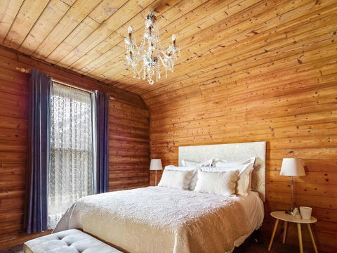 Abrahams On Bank - Accommodation Sunshine Coast 3