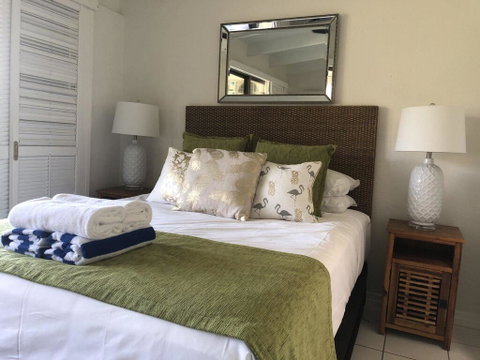 Absolute Beachfront - Accommodation Sunshine Coast 2