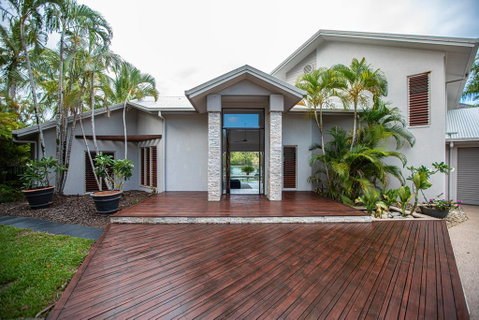 Absolute Lakefront - Port Douglas - Accommodation Sunshine Coast 2