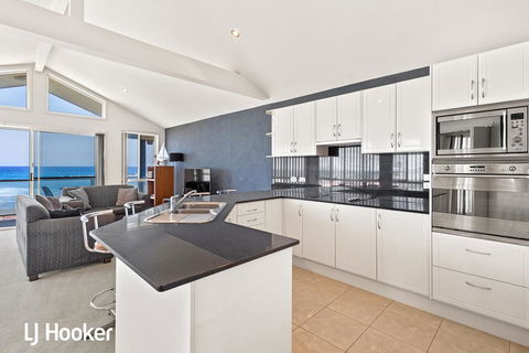Absolute Waterfront @ Anna Bay - Accommodation Sunshine Coast 1