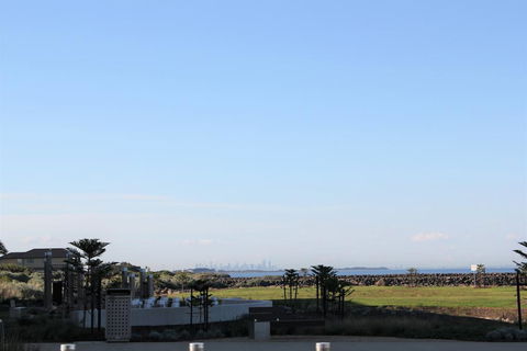 Absolute Waterfront Apt 319 Lighthouse - Accommodation Sunshine Coast 0