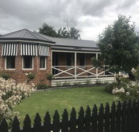 Acacia House - Central Healesville - Yarra Valley - Accommodation Sunshine Coast