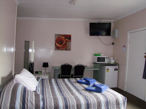 Acacia Motel - Accommodation Sunshine Coast 1