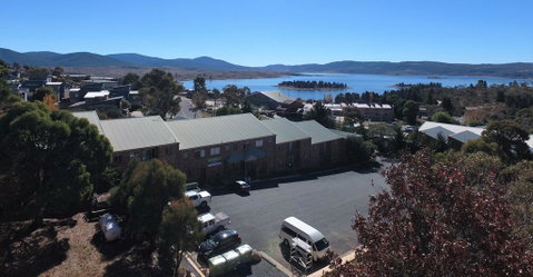 Acacia Snowy Motel - Accommodation Sunshine Coast 0