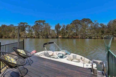 DOCK 08 Riverside Entertainer Pets Welcome - Accommodation Sunshine Coast 0