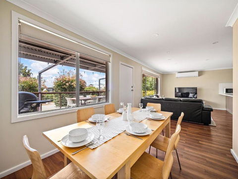 Eagle Bay Beach House - 300m To The Beach! - Accommodation Sunshine Coast 3