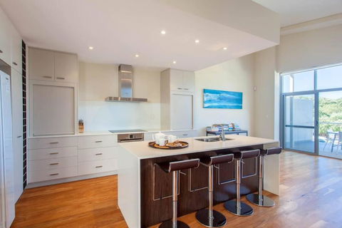 Eagle Escape I Private Properties - Accommodation Sunshine Coast 4