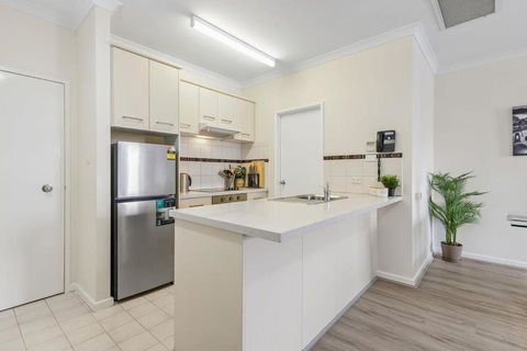 East Perth Apartment With Free Wi-Fi And Parking - Accommodation Sunshine Coast 3