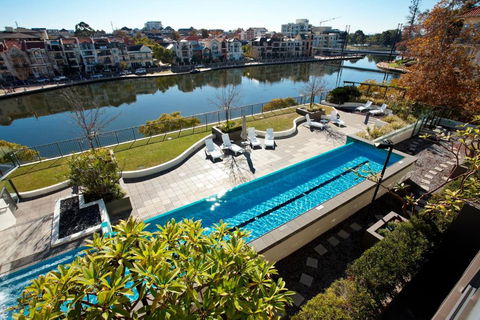 East Perth Suites Hotel - Accommodation Sunshine Coast 0