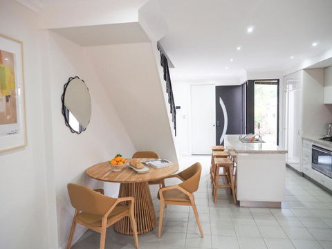 East Perth Townhouse - Accommodation Sunshine Coast 1