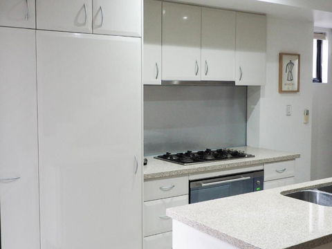 East Perth Townhouse - Accommodation Sunshine Coast 3