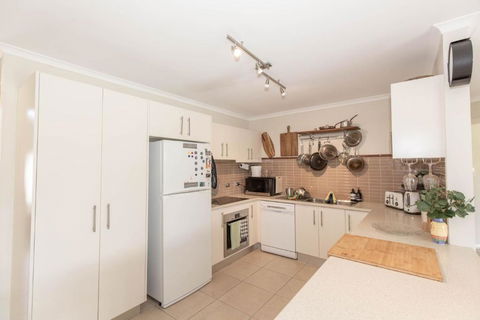 Eclipse 4 10 Nettin Circuit - Accommodation Sunshine Coast 2