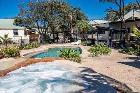 E.V. - Eurong Beach Villa - Accommodation Sunshine Coast 0