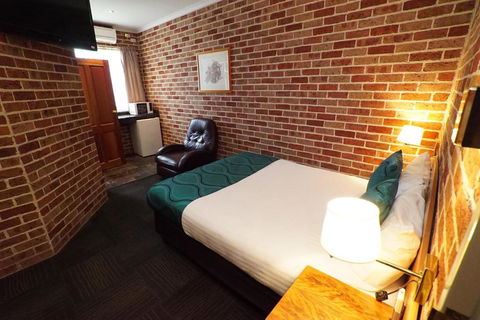 Exies Bagtown - Accommodation Sunshine Coast 2