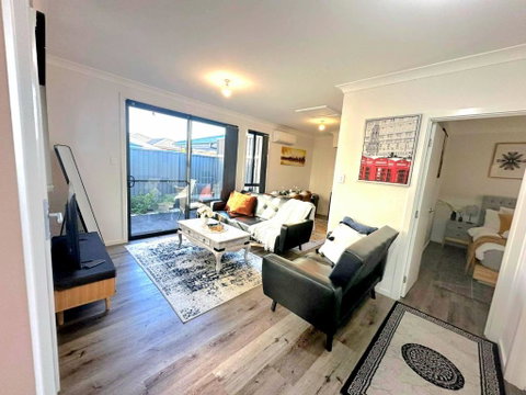 Entire 2br, Hideaway - Accommodation Sunshine Coast 0