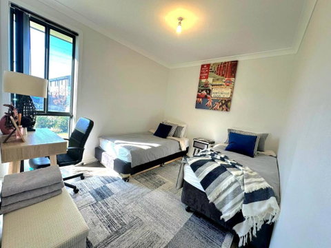 Entire 2br, Hideaway - Accommodation Sunshine Coast 2