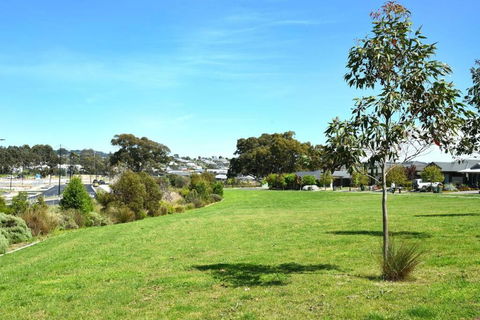 Entire Home In Mount Barker - Accommodation Sunshine Coast 2