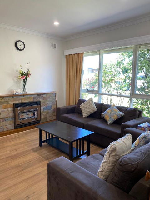Entire House Between Marion /Flinders University - Accommodation Sunshine Coast 3