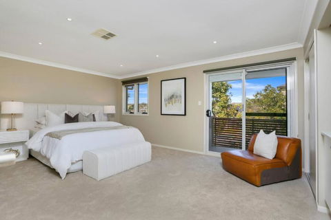 Entire Home In Park Central - Family-Friendly Getaway - Walk To Parks, Shops And Transport In Macarthur - Accommodation Sunshine Coast 1