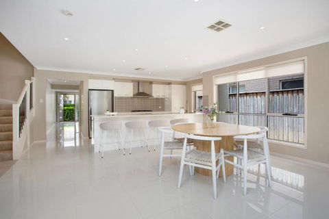 Entire Home In Park Central - Family-Friendly Getaway - Walk To Parks, Shops And Transport In Macarthur - Accommodation Sunshine Coast 3