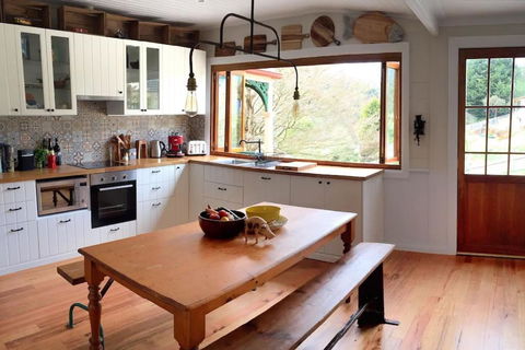 Explore Derby From Gorgeous Home With Outdoor Bath - Accommodation Sunshine Coast 0