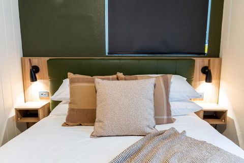 Eyre Hotel - Accommodation Sunshine Coast 1