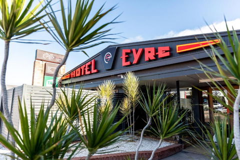 Eyre Hotel - Accommodation Sunshine Coast 4