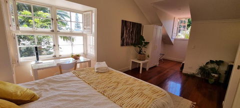 Fab 4brm Home With Pool A 15 Min Walk To Beach - Accommodation Sunshine Coast 3