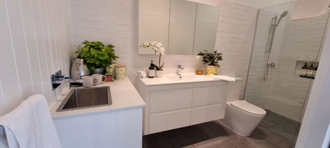 Fab 4brm Home With Pool A 15 Min Walk To Beach - Accommodation Sunshine Coast 4