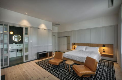 Farmers Home Hotel - Accommodation Sunshine Coast 2
