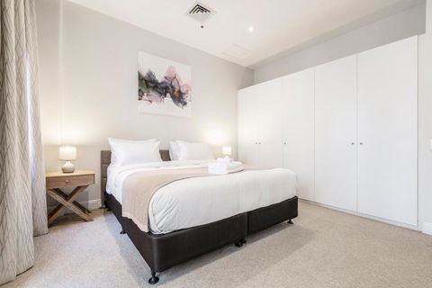 Fabulous Collins Street Luxury 2 BR Apartment - Accommodation Sunshine Coast 3
