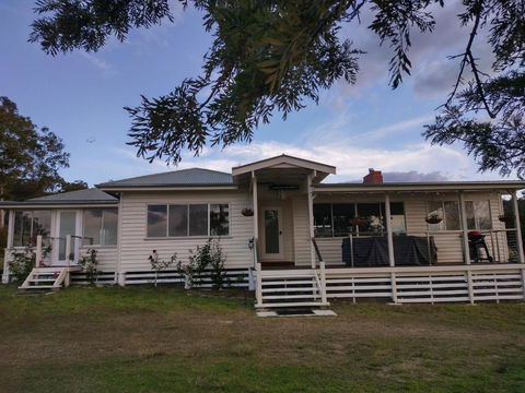 Galah Cottage Stanthorpe - Accommodation Sunshine Coast 1
