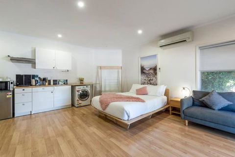 Gawler Townhouses 1b - Accommodation Sunshine Coast 3